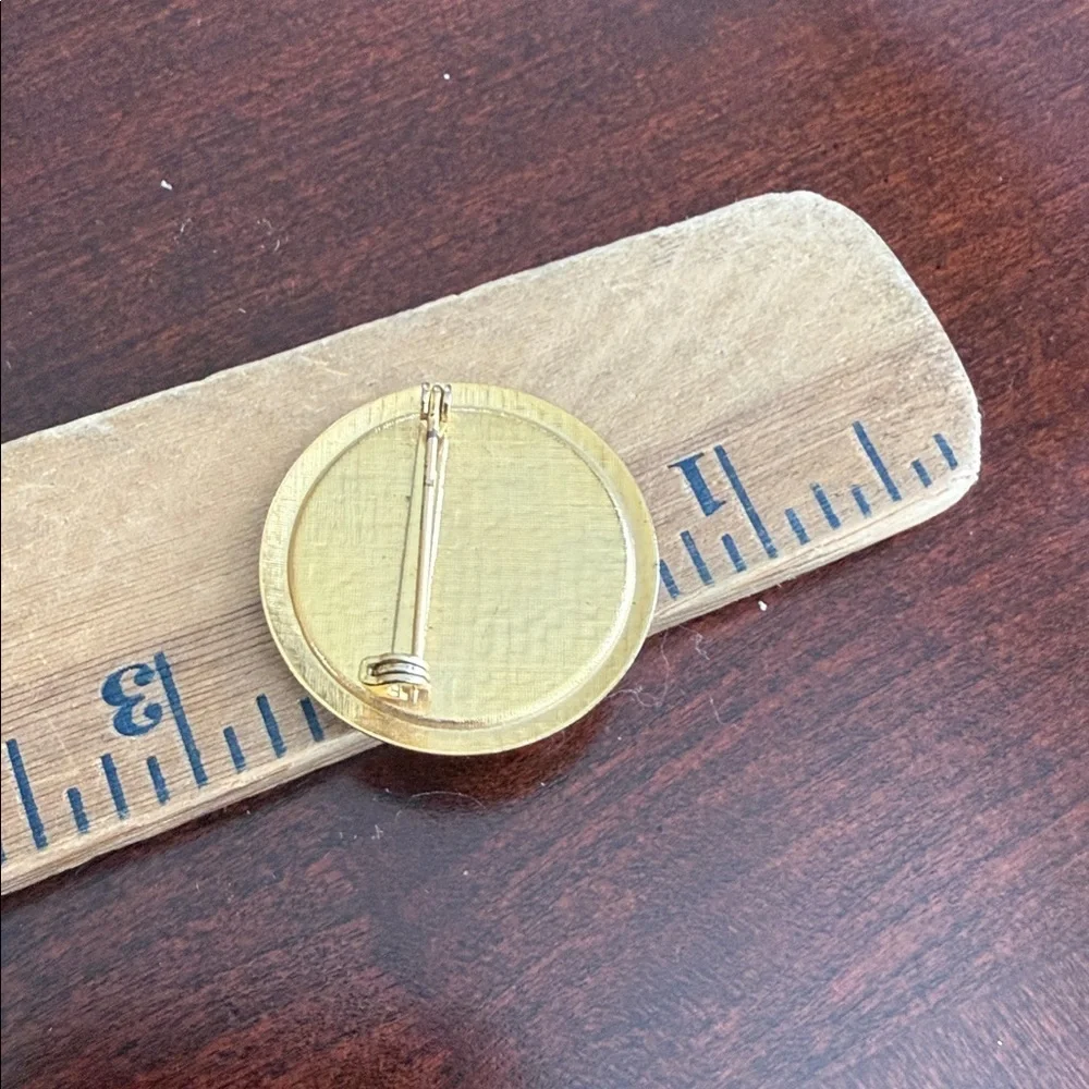 Vintage Gold Tone Brooch